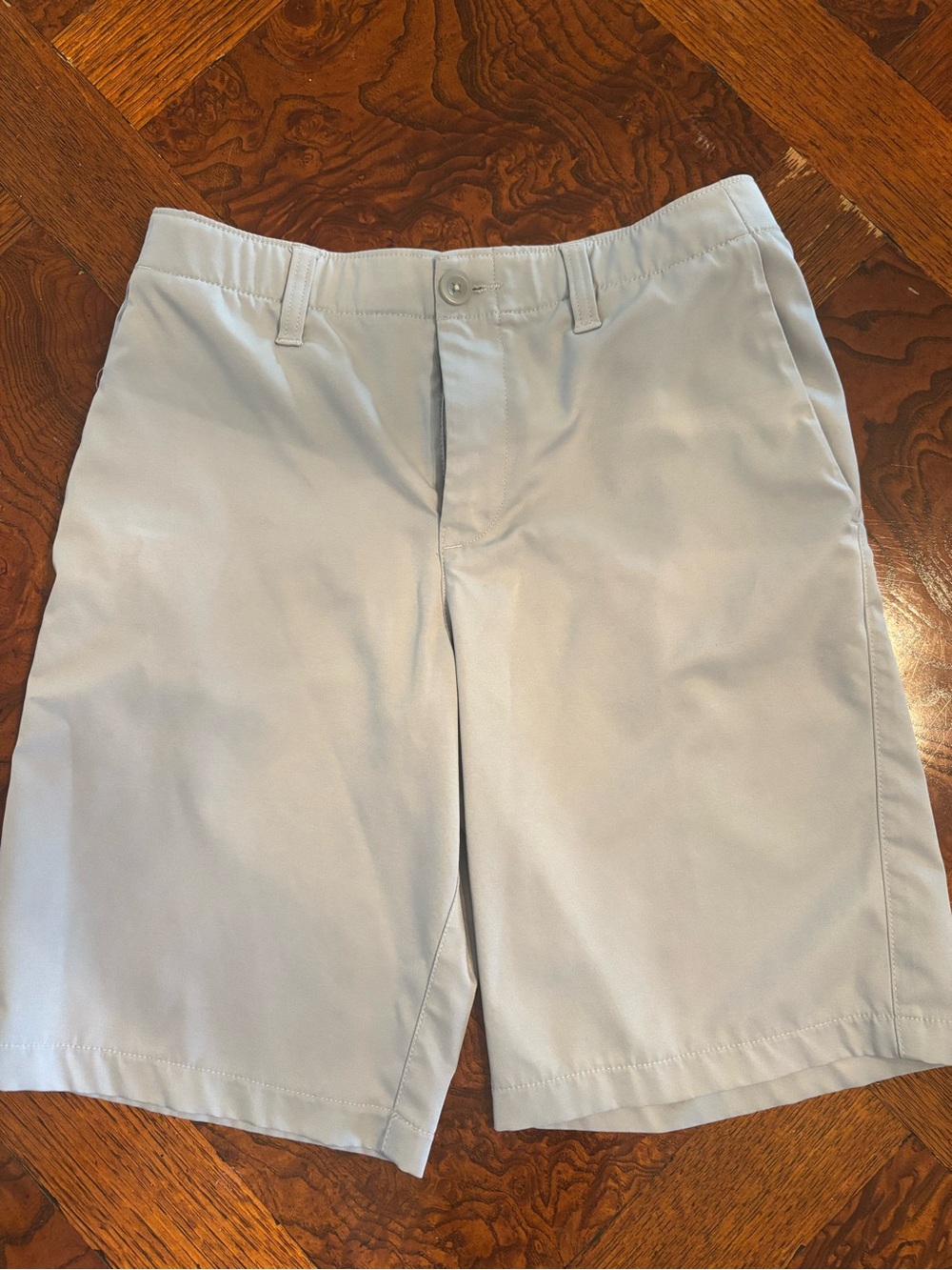 Under Armour - Boys (L) Light grey Flat Front Golf Shorts